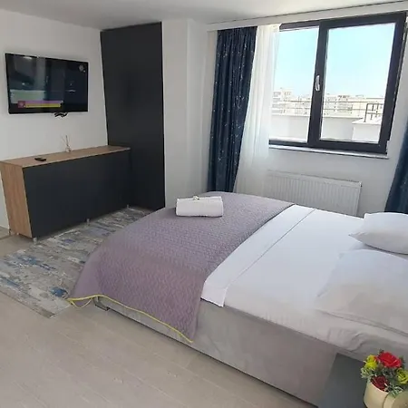 Penthouse Studio 5 Panoramic Seaview